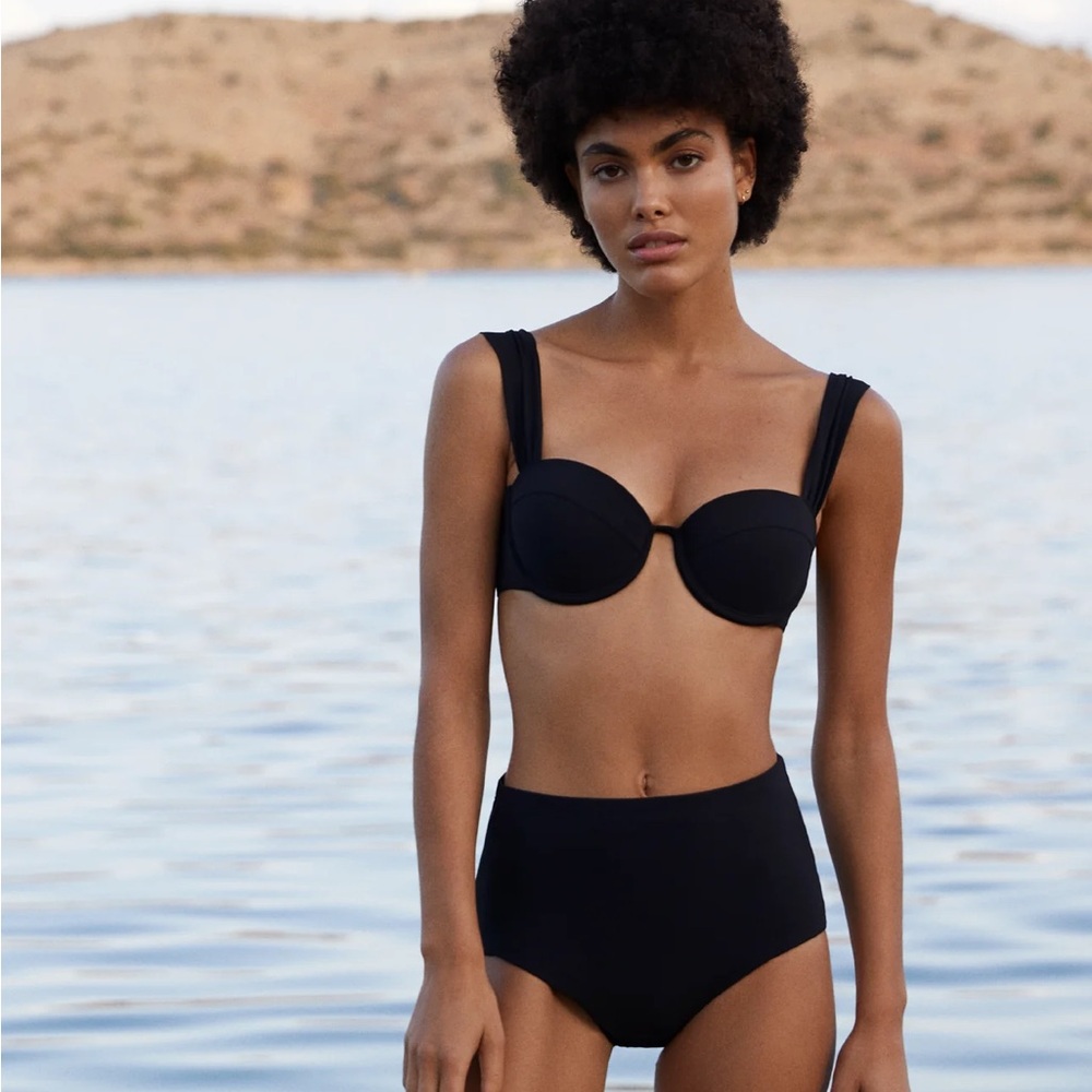 Arabella bikini top